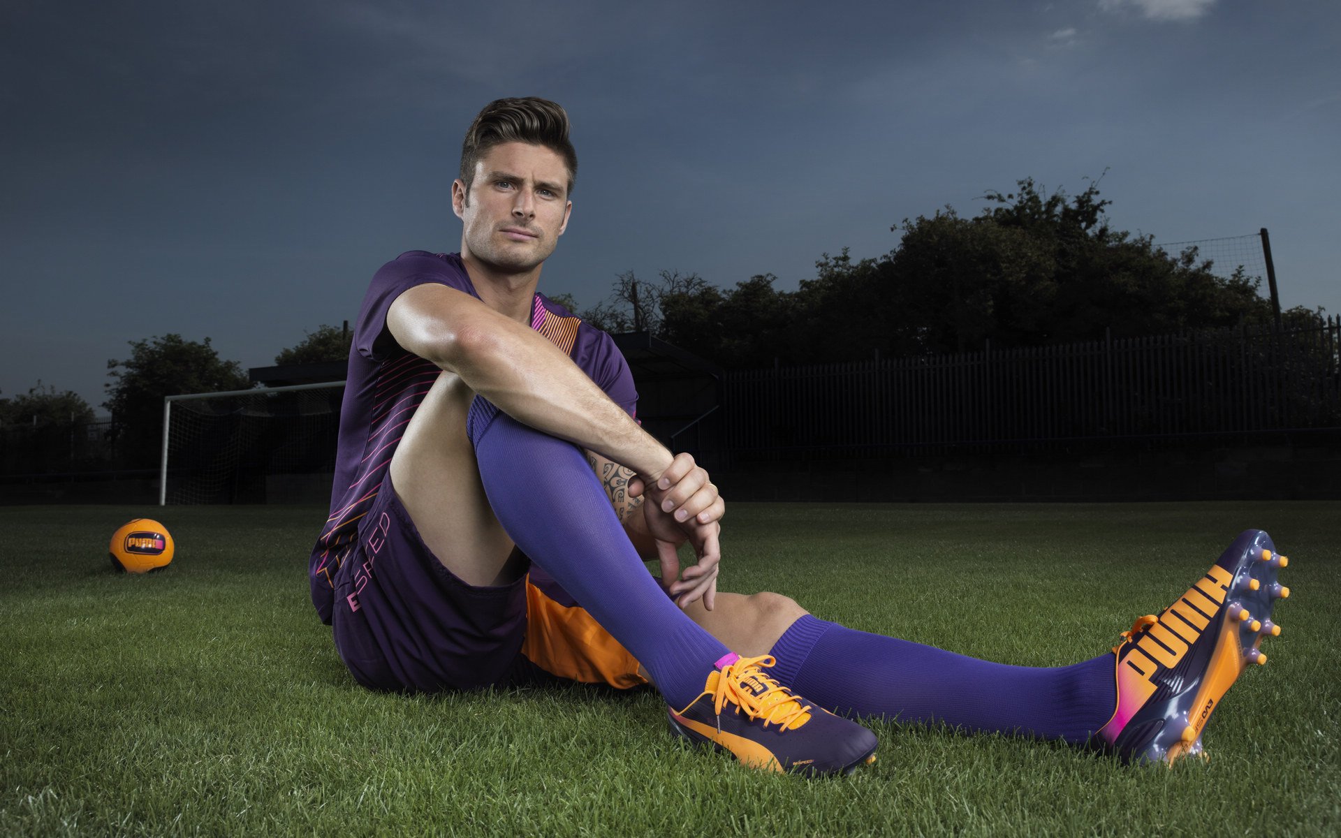 智能化足球监控系统在赛场全面覆盖，提升安全保障能力，智能足球场解决方案